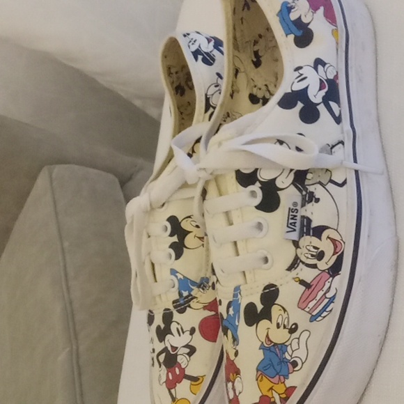 Mickey and Minnie Mouse 90th Anniversary Vans - Picture 2 of 5